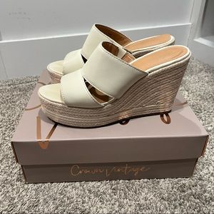 Crown Vintage Wedges